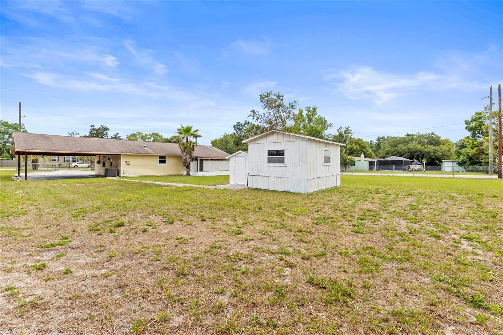 Listing photo id 6 for 12936 Parkwood Street