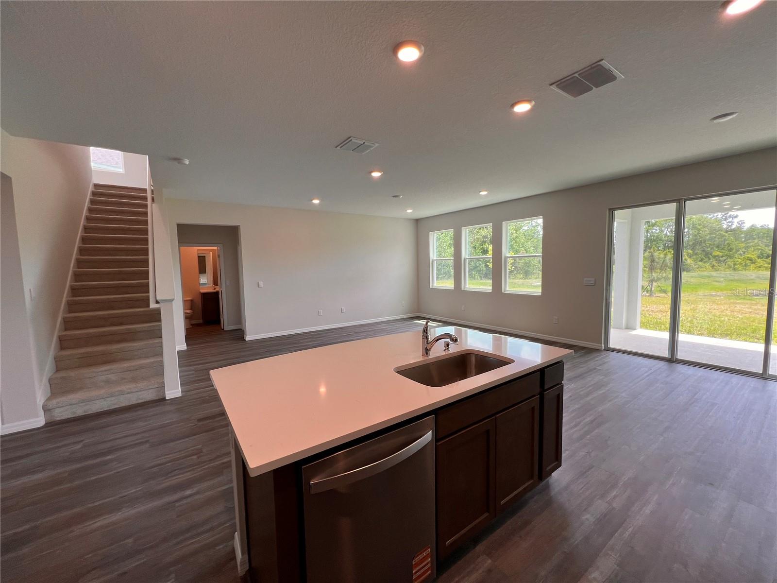 Image 11 of 62 For 10503 Farm Hill Avenue