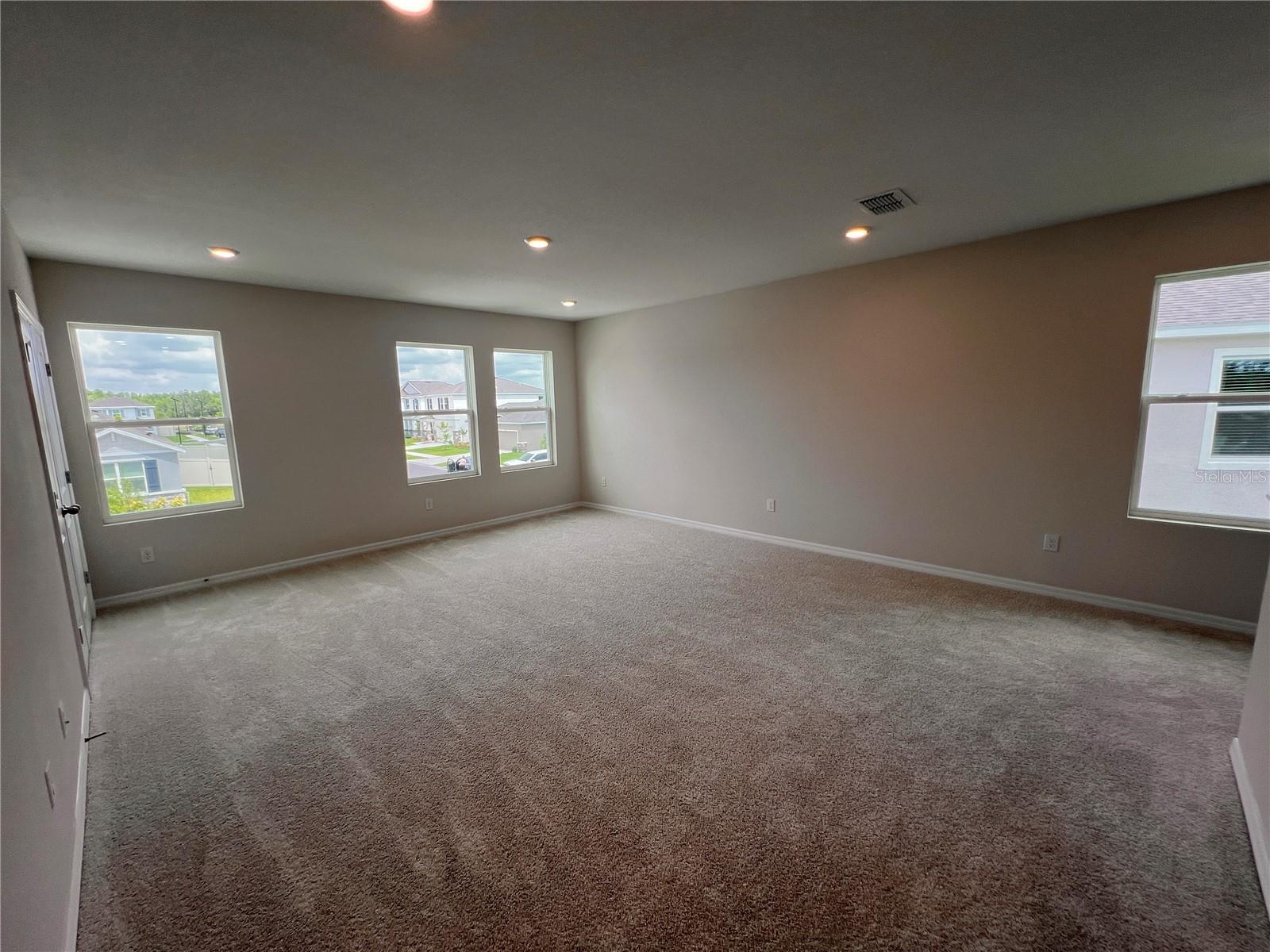 Image 34 of 62 For 10503 Farm Hill Avenue