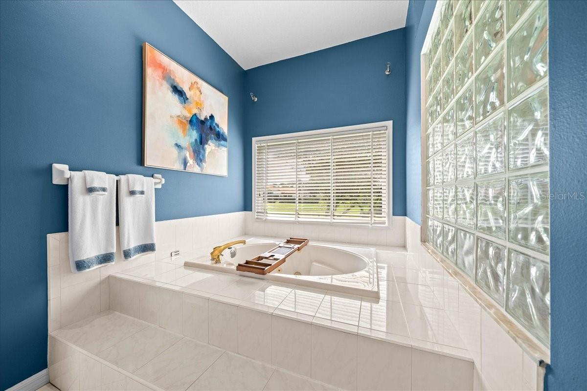 Image 29 of 61 For 10044 Twelve Oaks Court