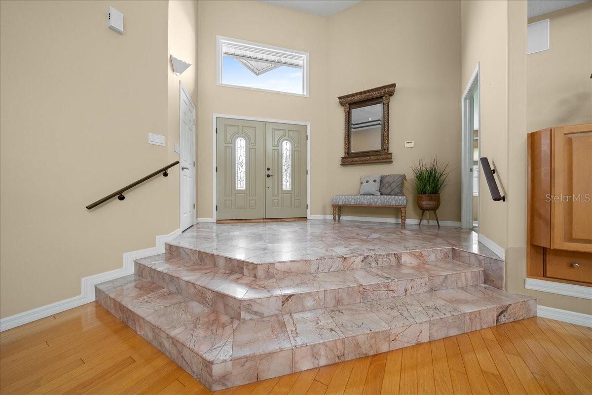 Image 7 of 61 For 10044 Twelve Oaks Court