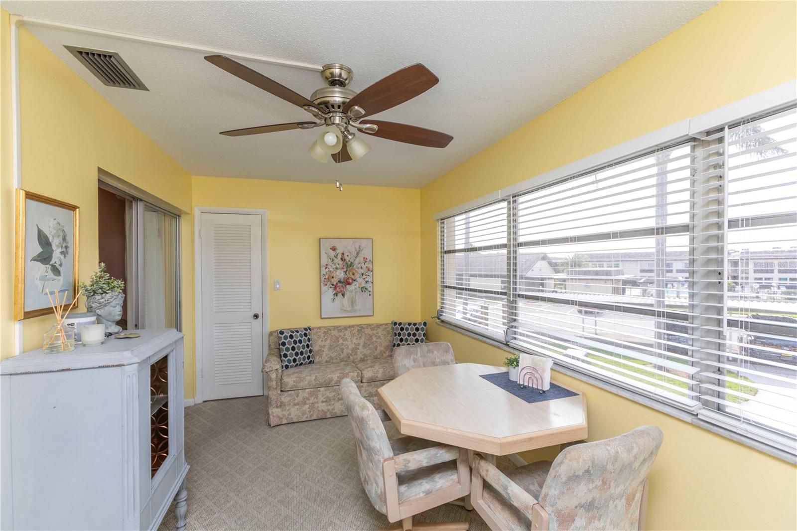 Image 4 of 25 For 5123 Topaz Lane 206
