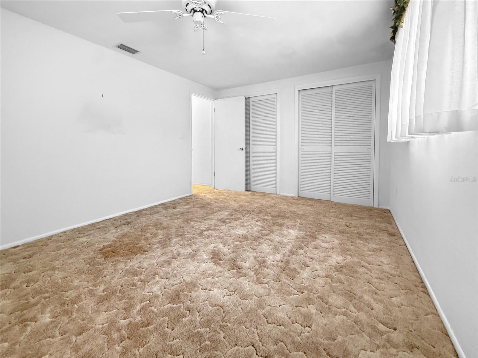 Listing photo id 10 for 4388 Craftsbury Drive