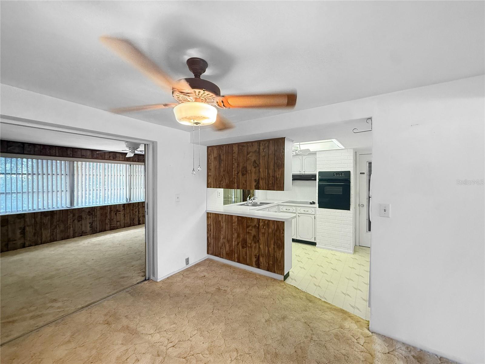 Listing photo id 3 for 4388 Craftsbury Drive