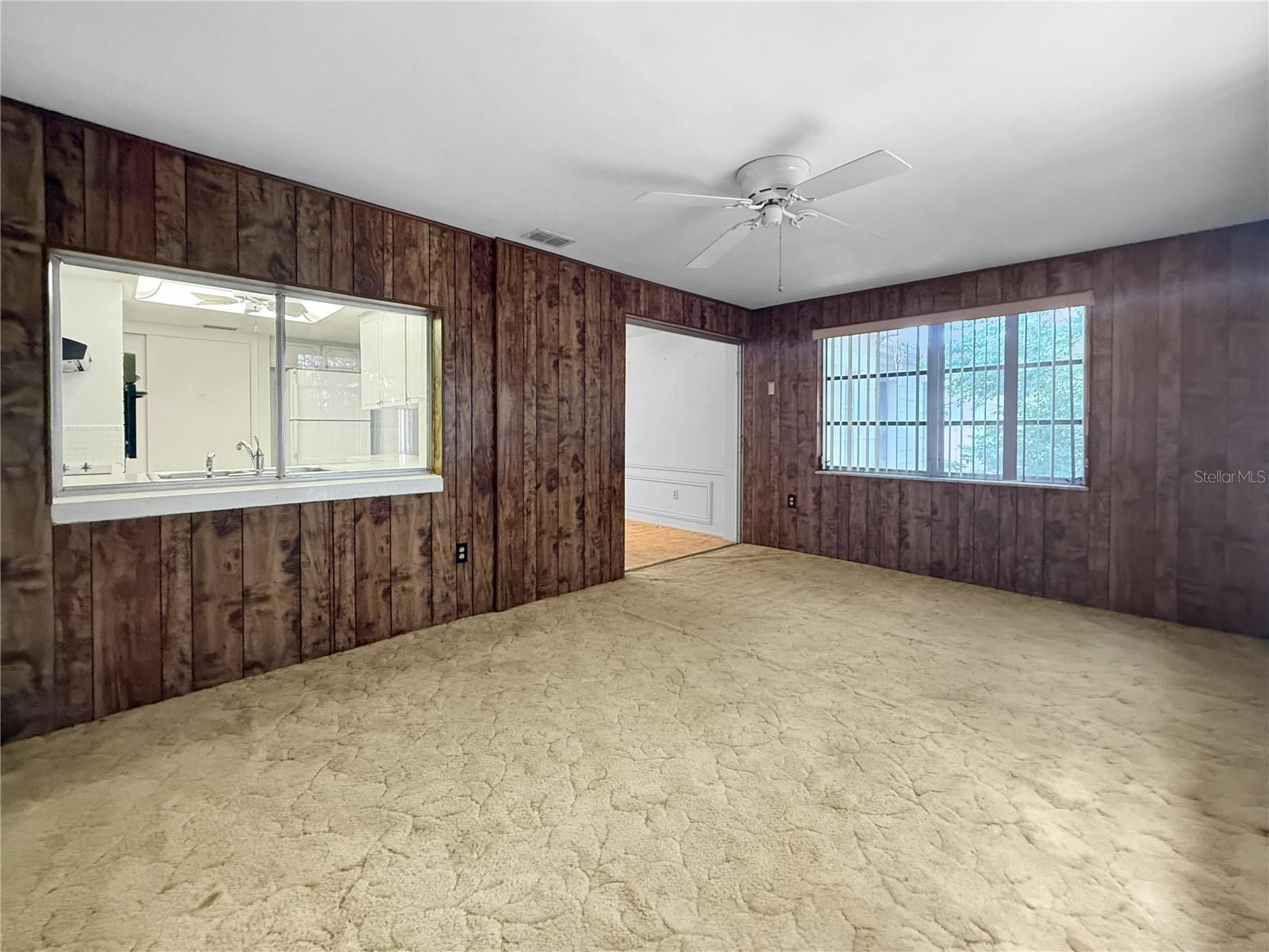 Listing photo id 7 for 4388 Craftsbury Drive