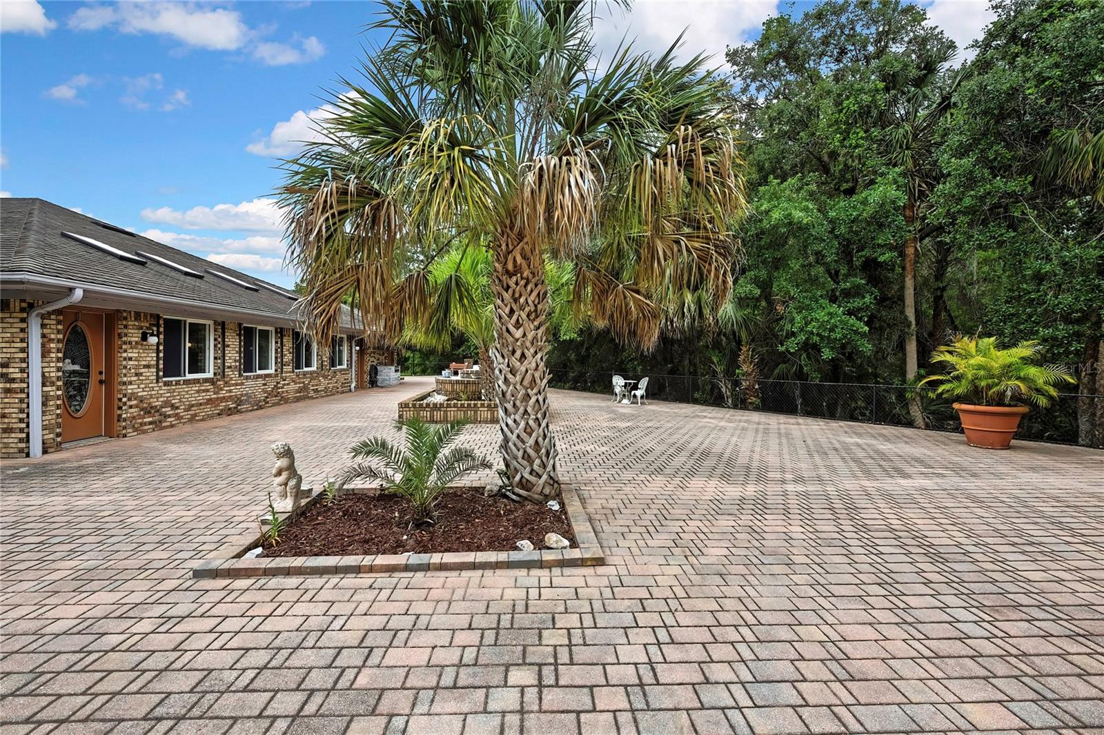 Image 13 of 72 For 5747 Fieldspring Avenue