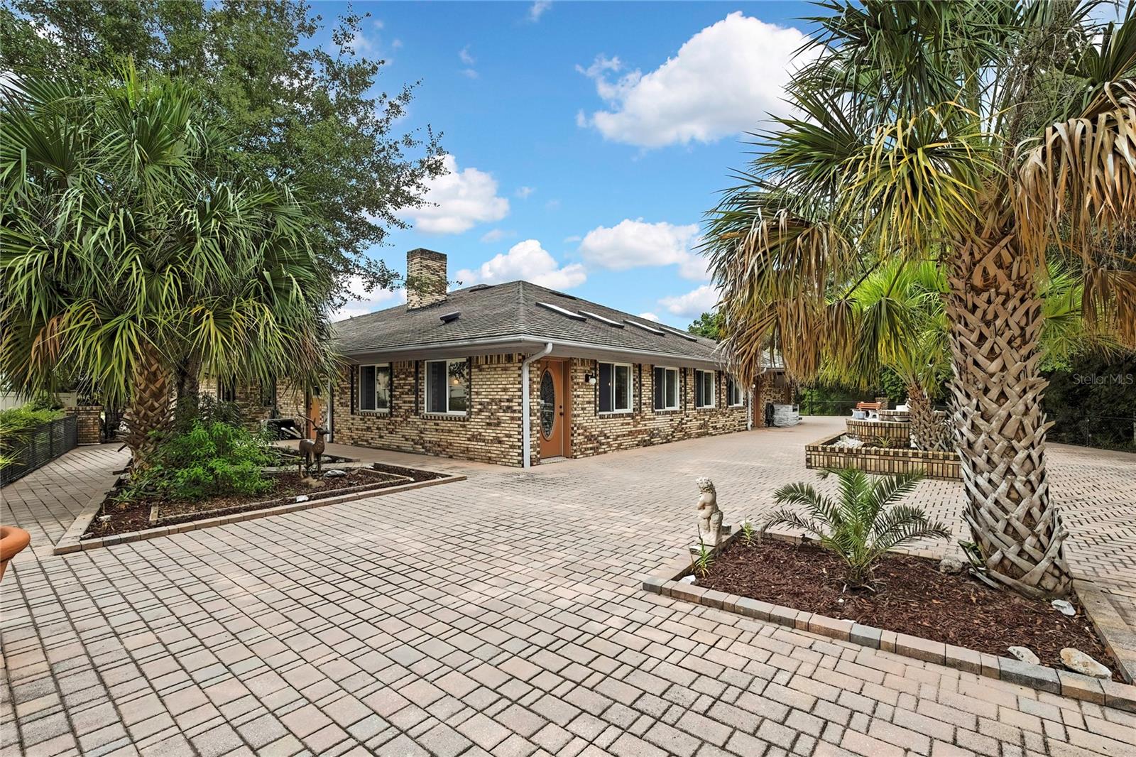 Image 15 of 72 For 5747 Fieldspring Avenue