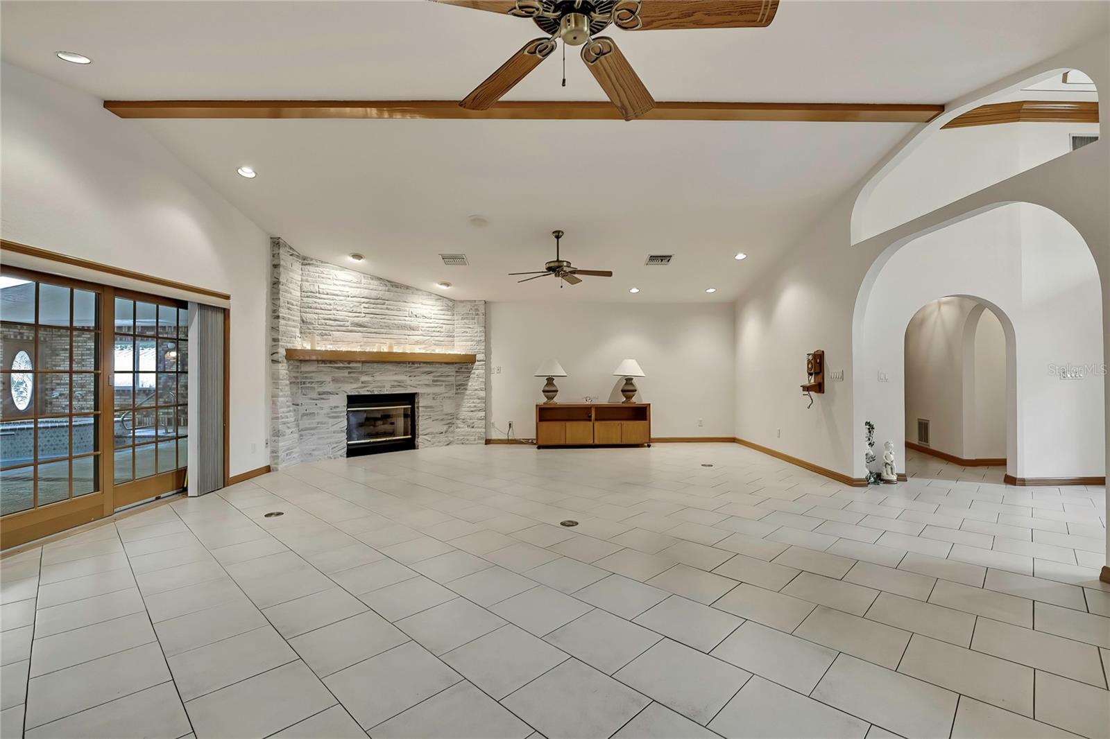 Image 29 of 72 For 5747 Fieldspring Avenue