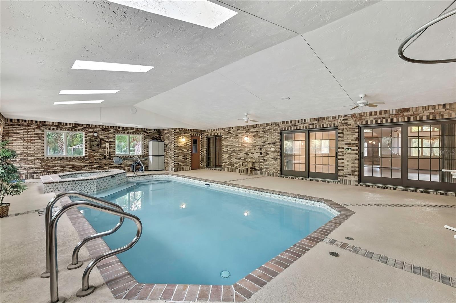 Image 9 of 72 For 5747 Fieldspring Avenue