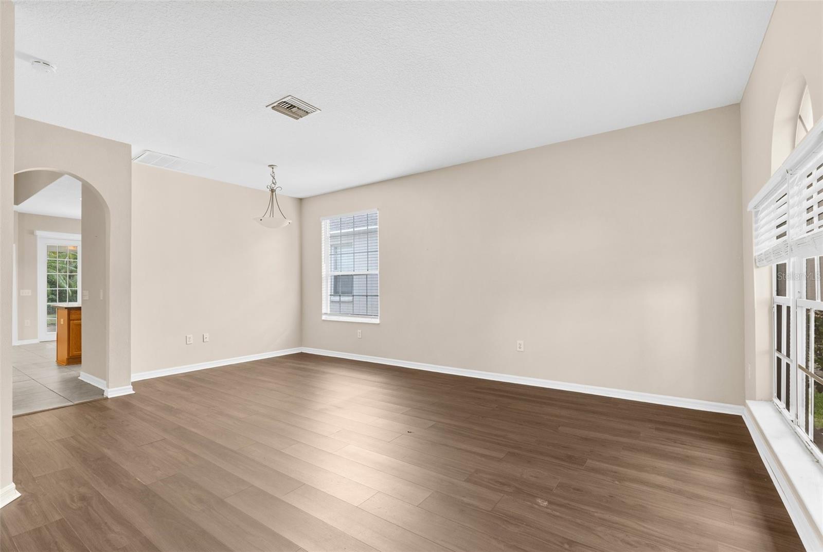 Image 12 of 41 For 10723 Eveningwood Court