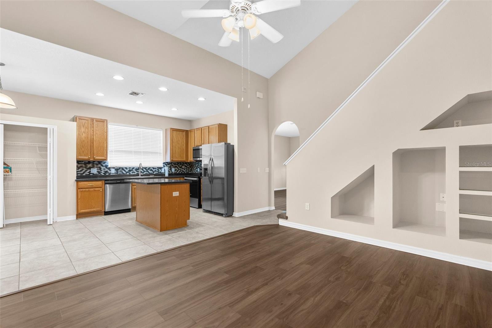 Image 15 of 41 For 10723 Eveningwood Court