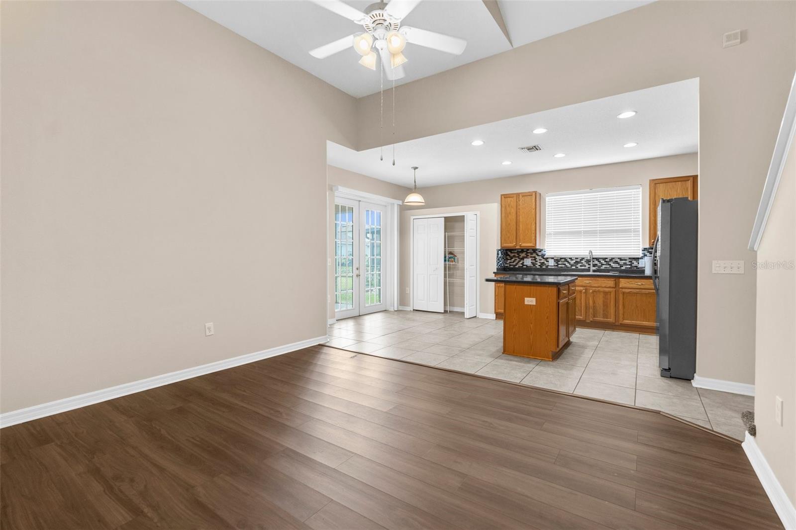 Image 16 of 41 For 10723 Eveningwood Court