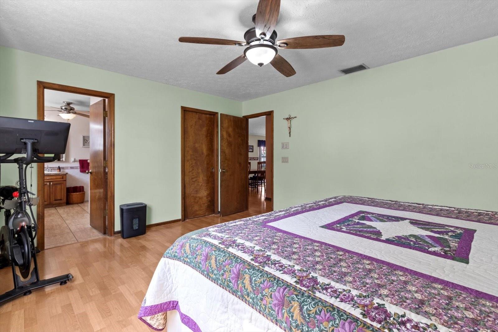 Image 14 of 40 For 4289 Castle Avenue