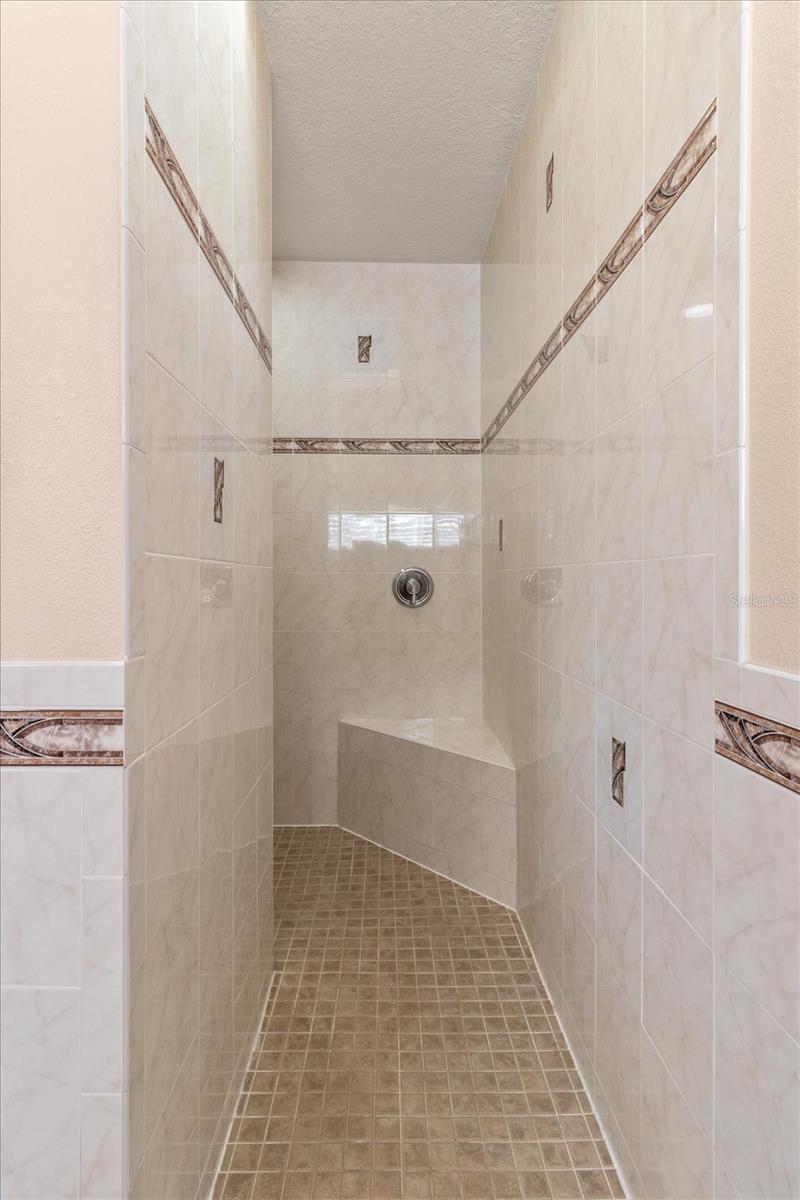 Image 16 of 40 For 4289 Castle Avenue
