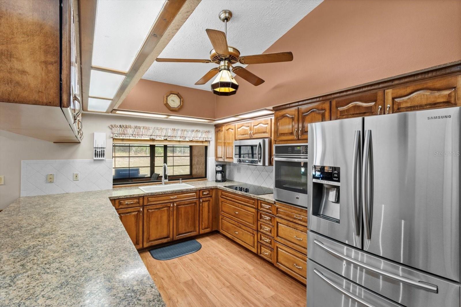 Image 9 of 40 For 4289 Castle Avenue
