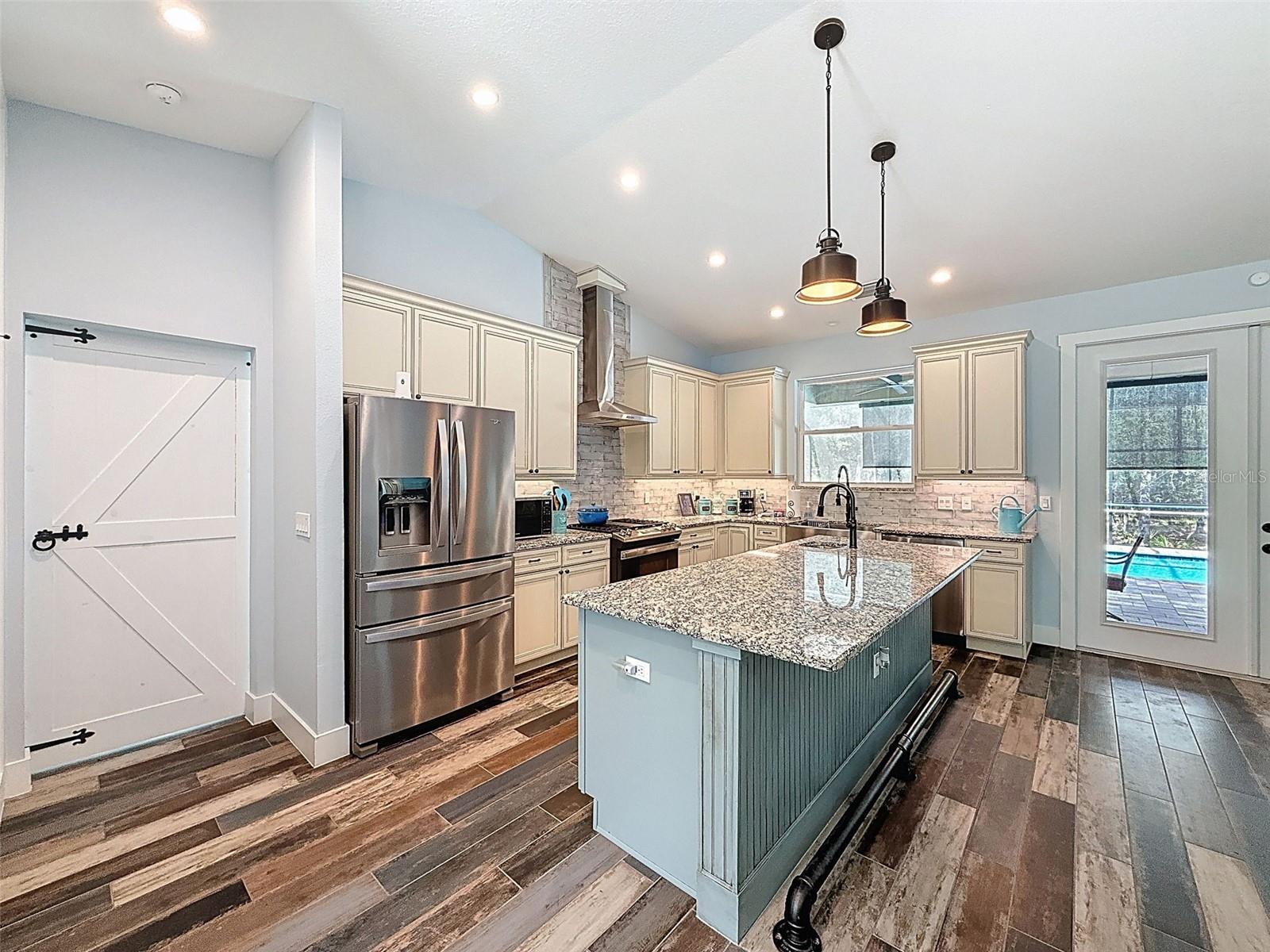 Image 11 of 95 For 34335 Berryhill Drive