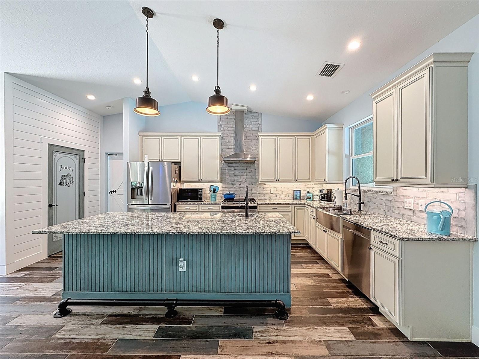 Image 13 of 95 For 34335 Berryhill Drive