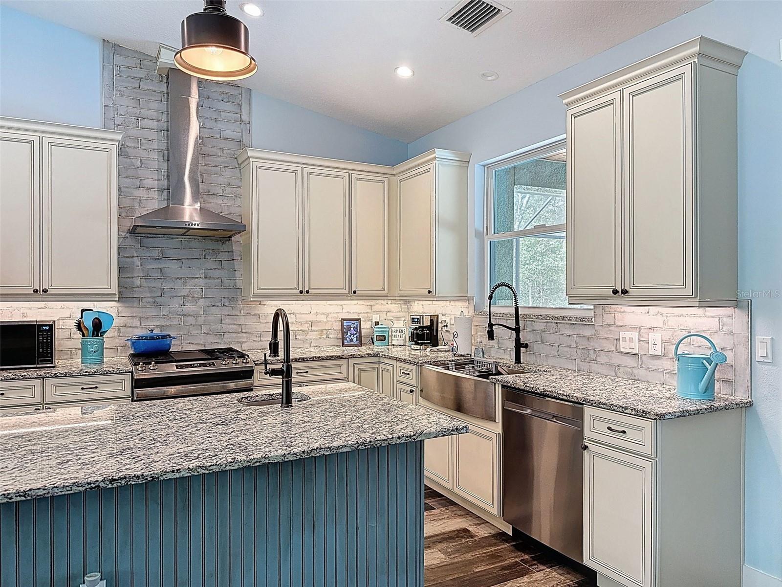 Image 15 of 95 For 34335 Berryhill Drive