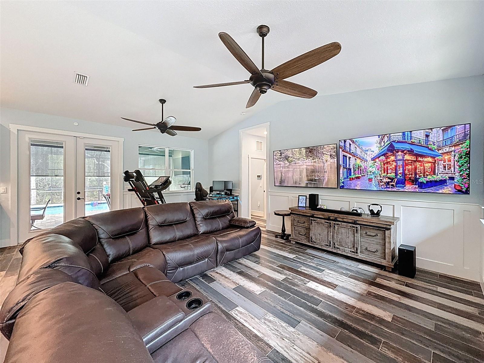 Image 27 of 95 For 34335 Berryhill Drive