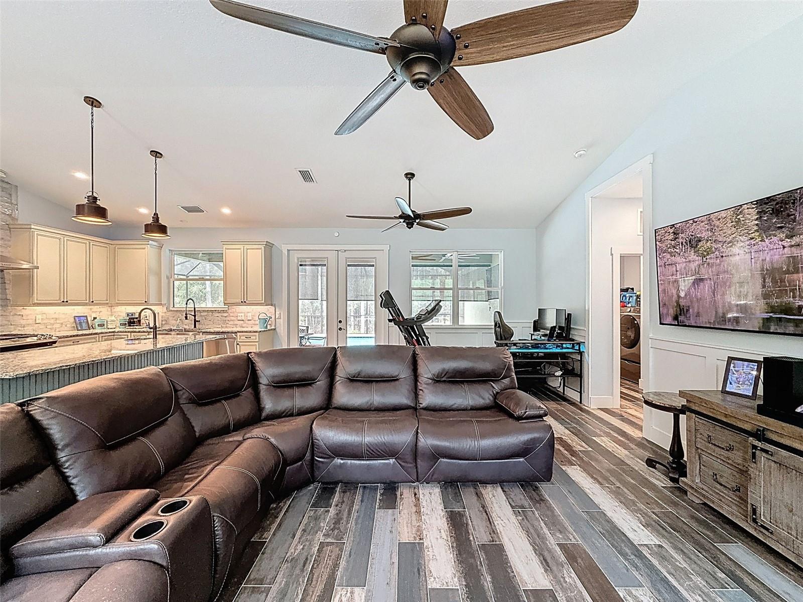 Image 33 of 95 For 34335 Berryhill Drive