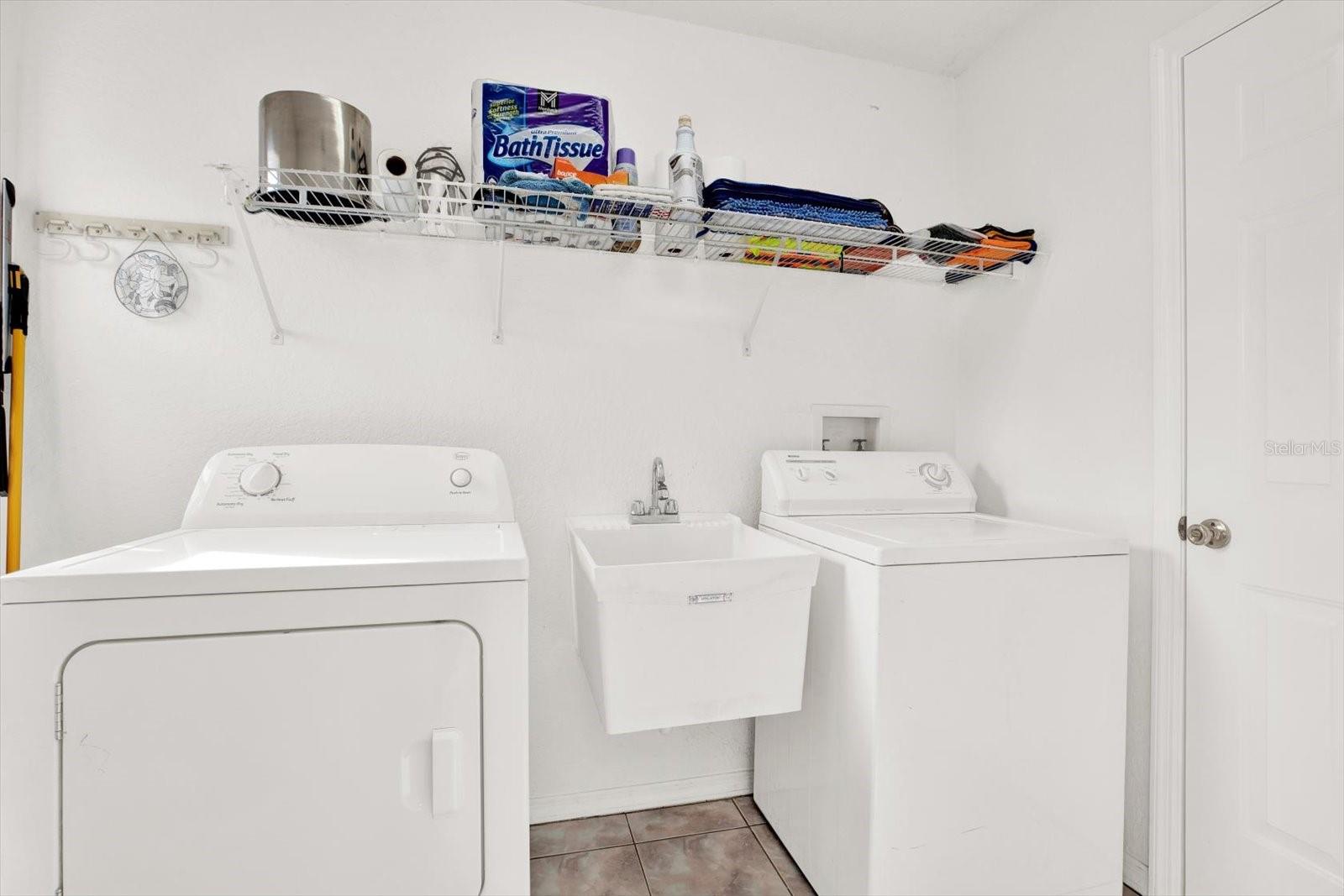 Image 16 of 23 For 2172 Whitewood Avenue