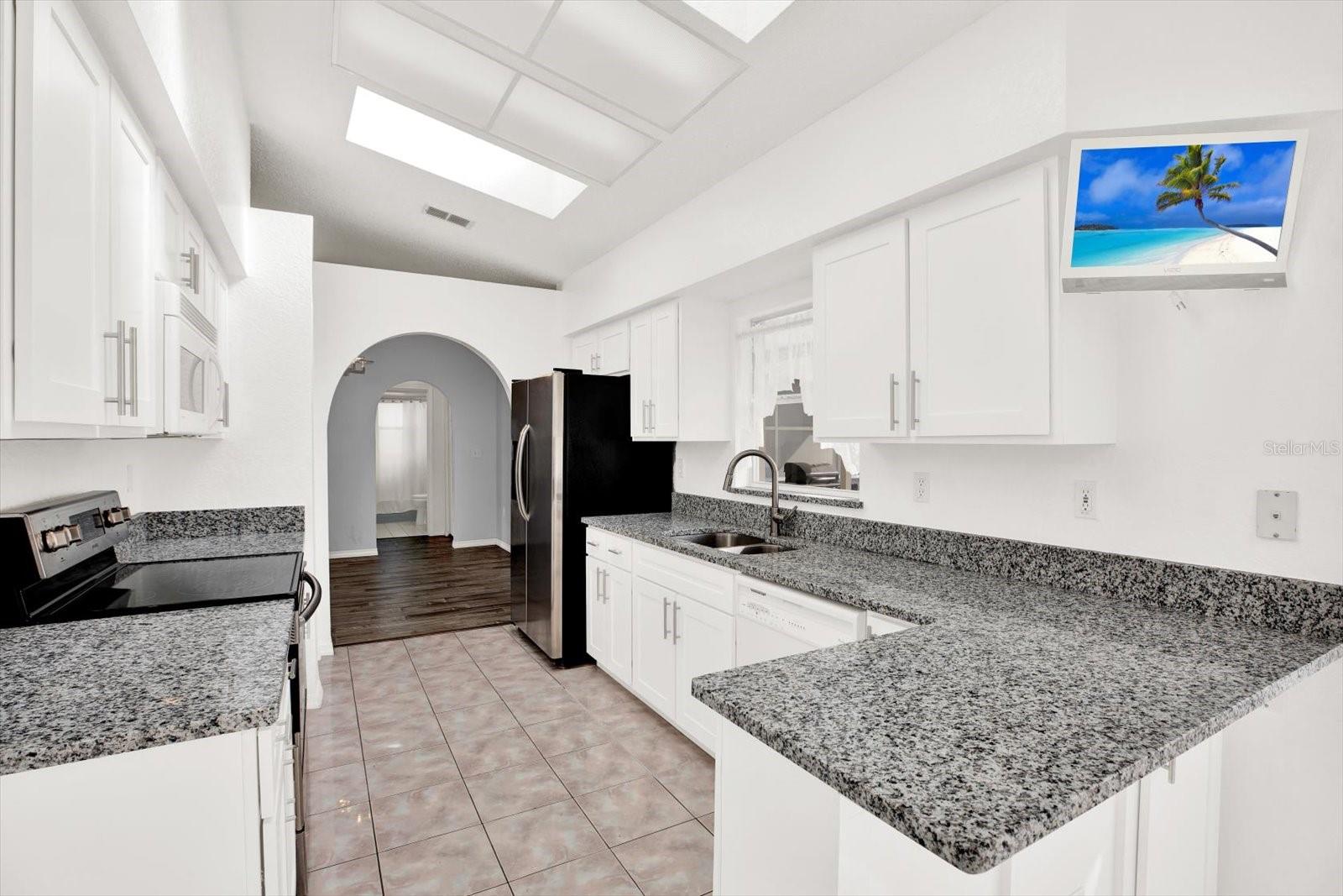 Image 6 of 23 For 2172 Whitewood Avenue