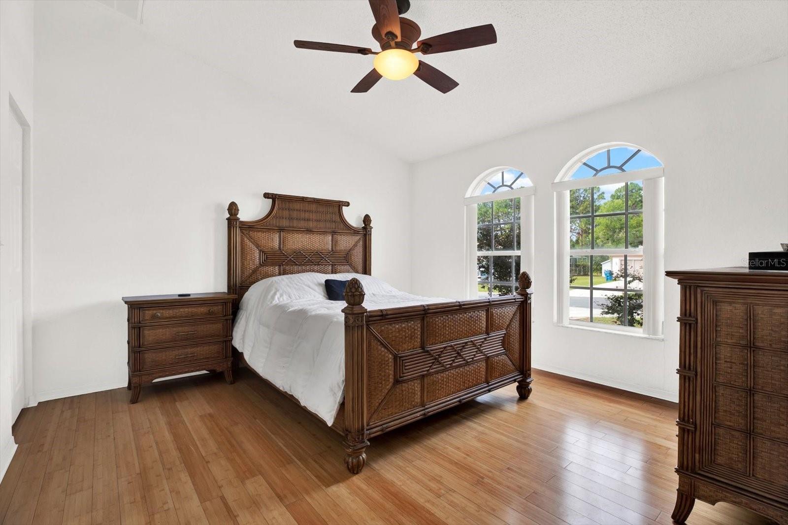 Image 8 of 23 For 2172 Whitewood Avenue