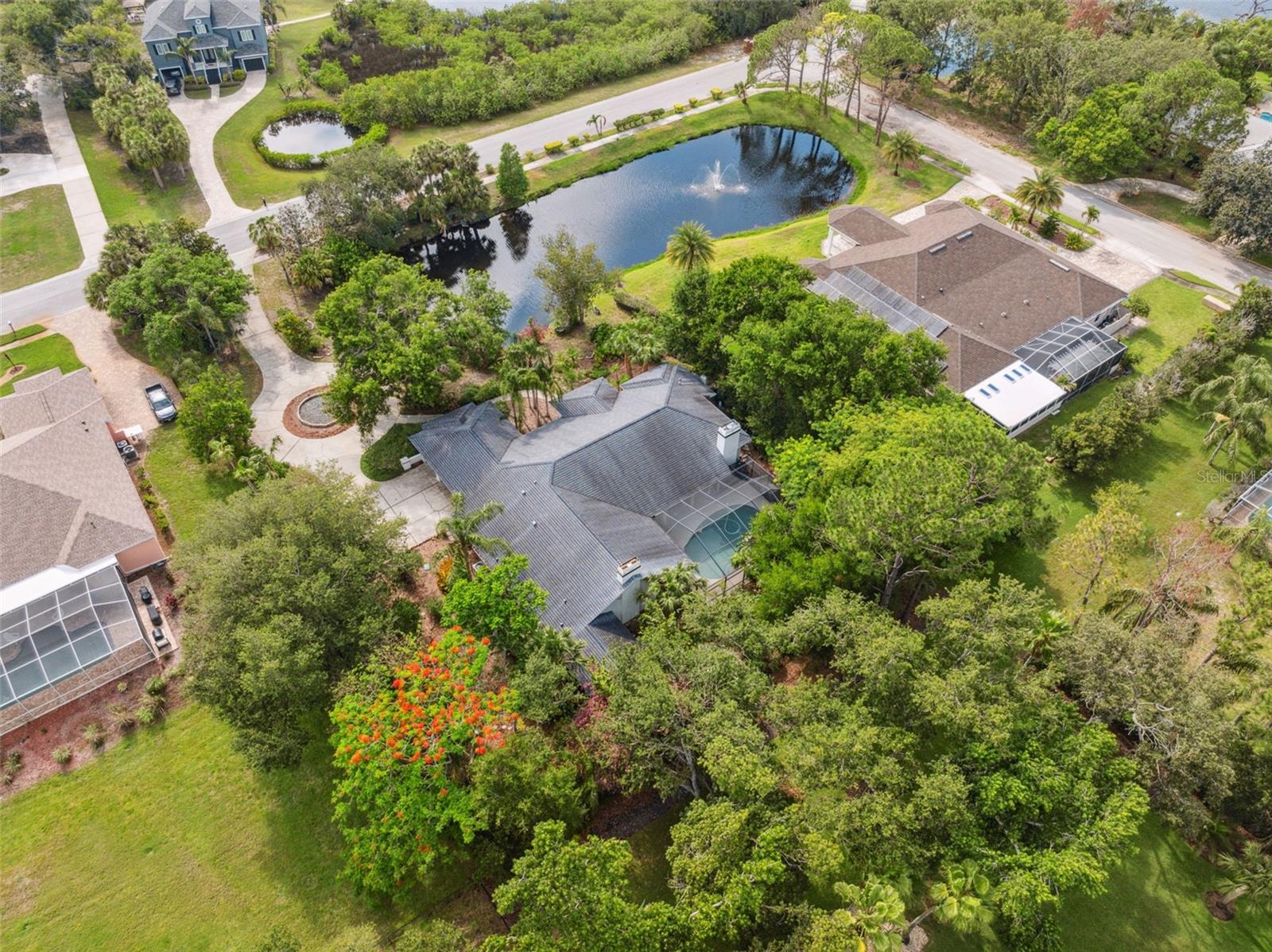 Listing photo id 24 for 1471 Jasmine Avenue