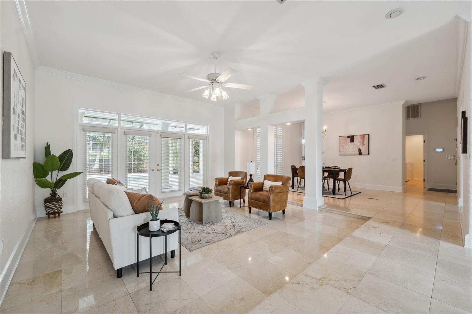Listing photo id 1 for 1471 Jasmine Avenue
