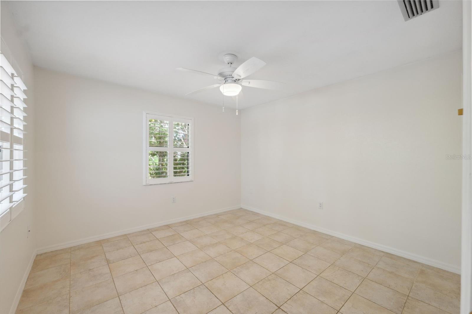 Image 48 of 75 For 1471 Jasmine Avenue