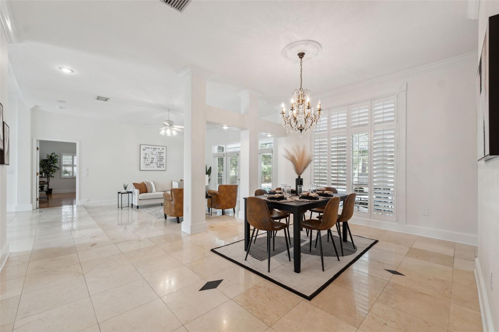 Listing photo id 6 for 1471 Jasmine Avenue