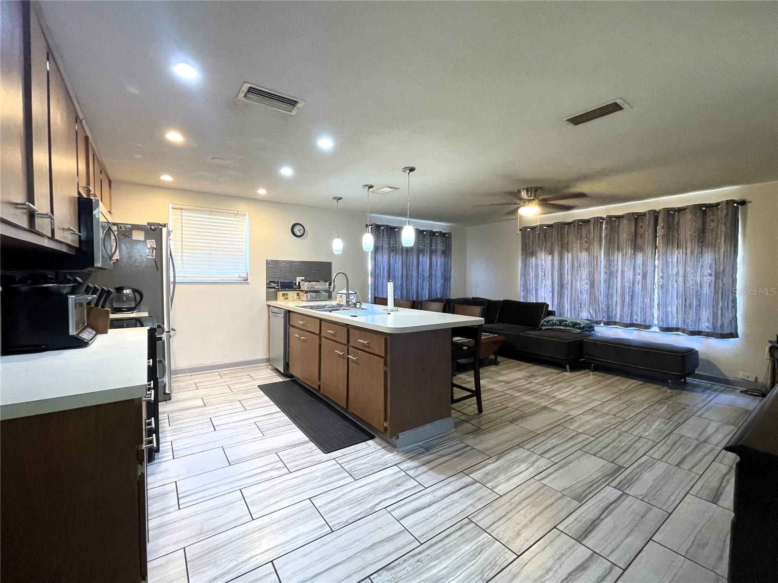Image 12 of 46 For 7534 Briarwood Drive