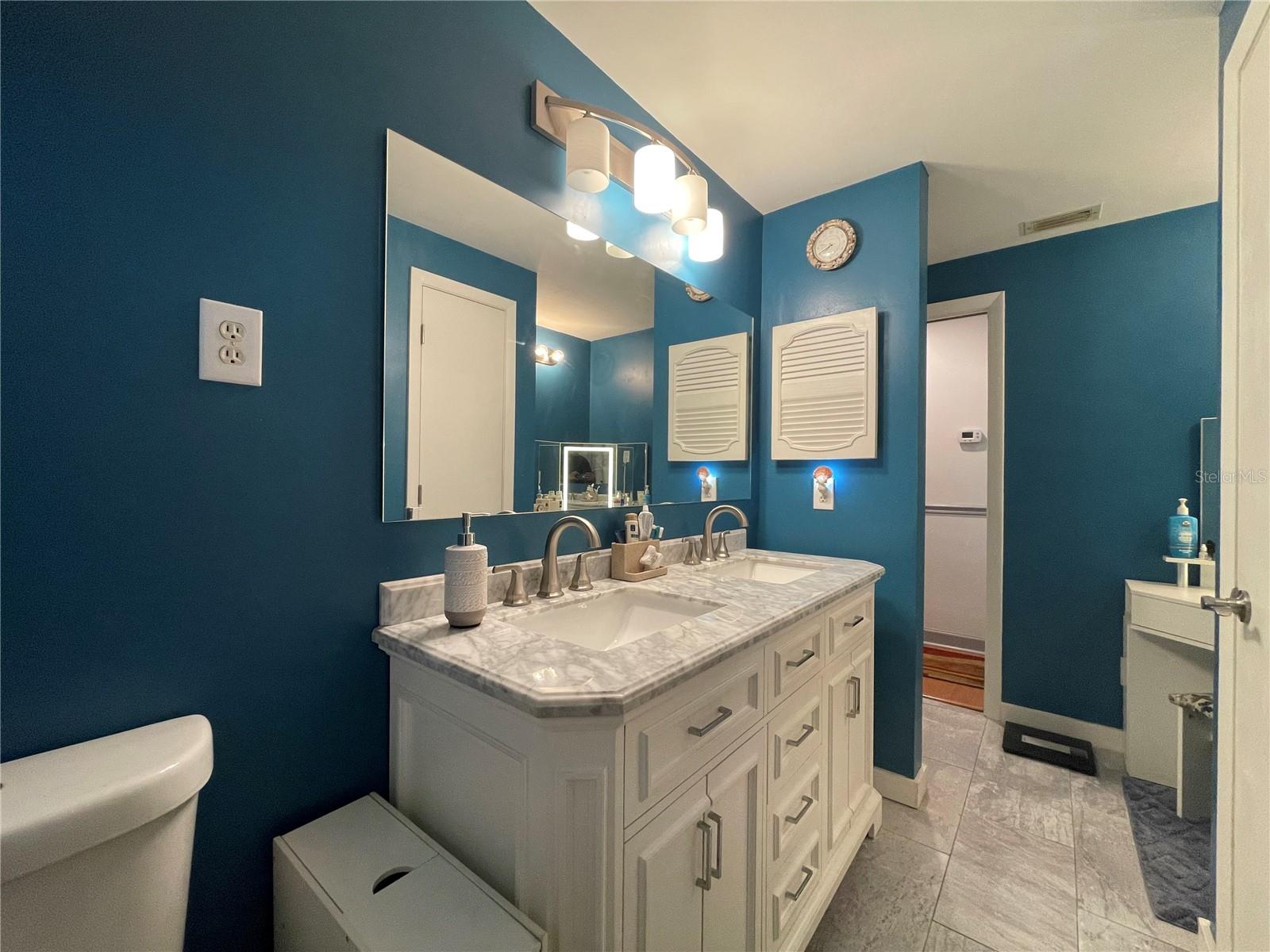Image 26 of 46 For 7534 Briarwood Drive