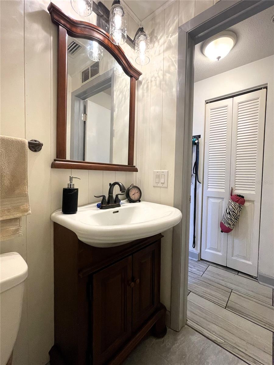 Image 39 of 46 For 7534 Briarwood Drive