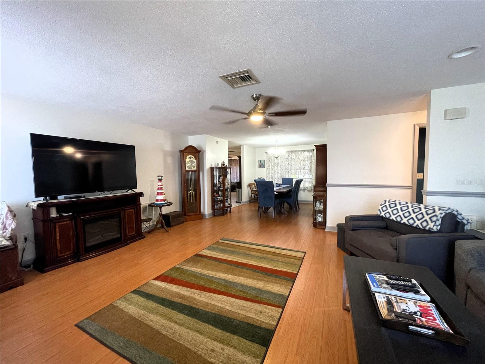 Image 8 of 46 For 7534 Briarwood Drive