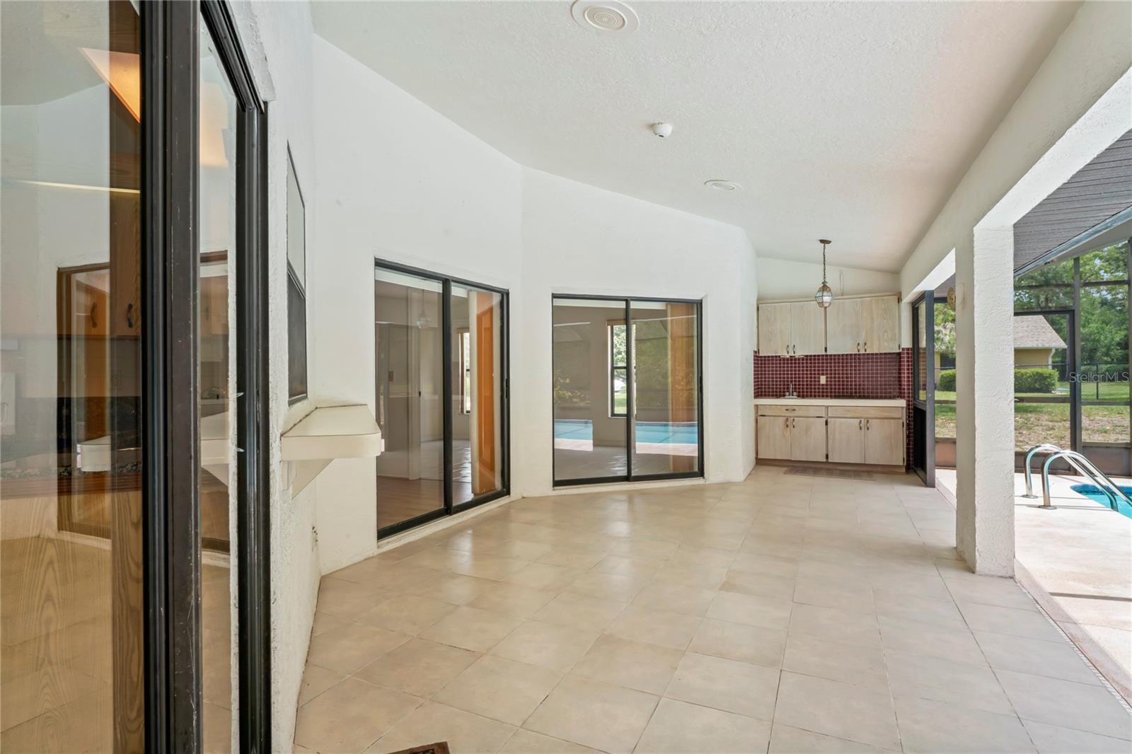 Image 41 of 66 For 128 Oak Lake Drive