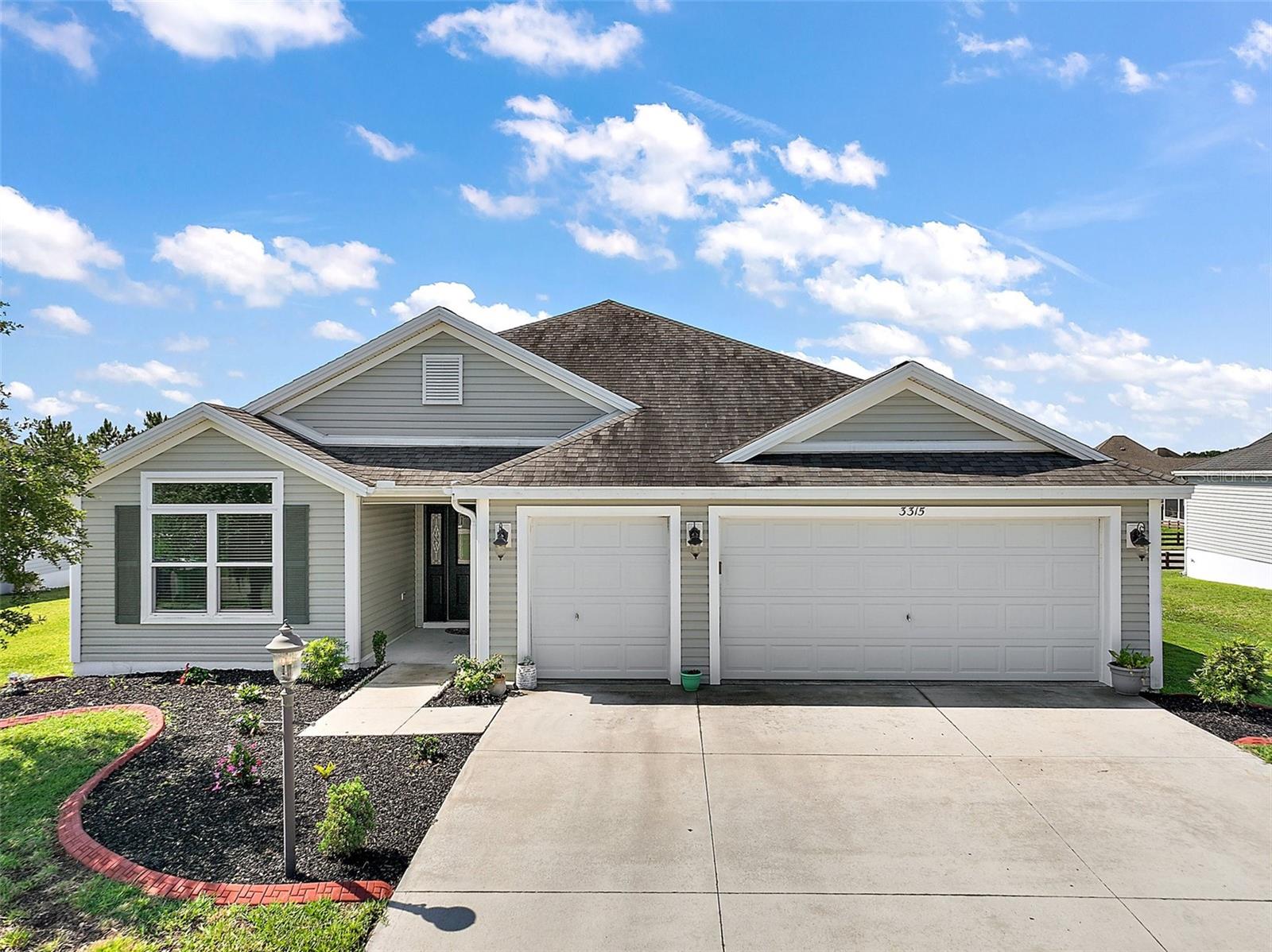 Details for 3315 Dzuro Drive, OXFORD, FL 34484