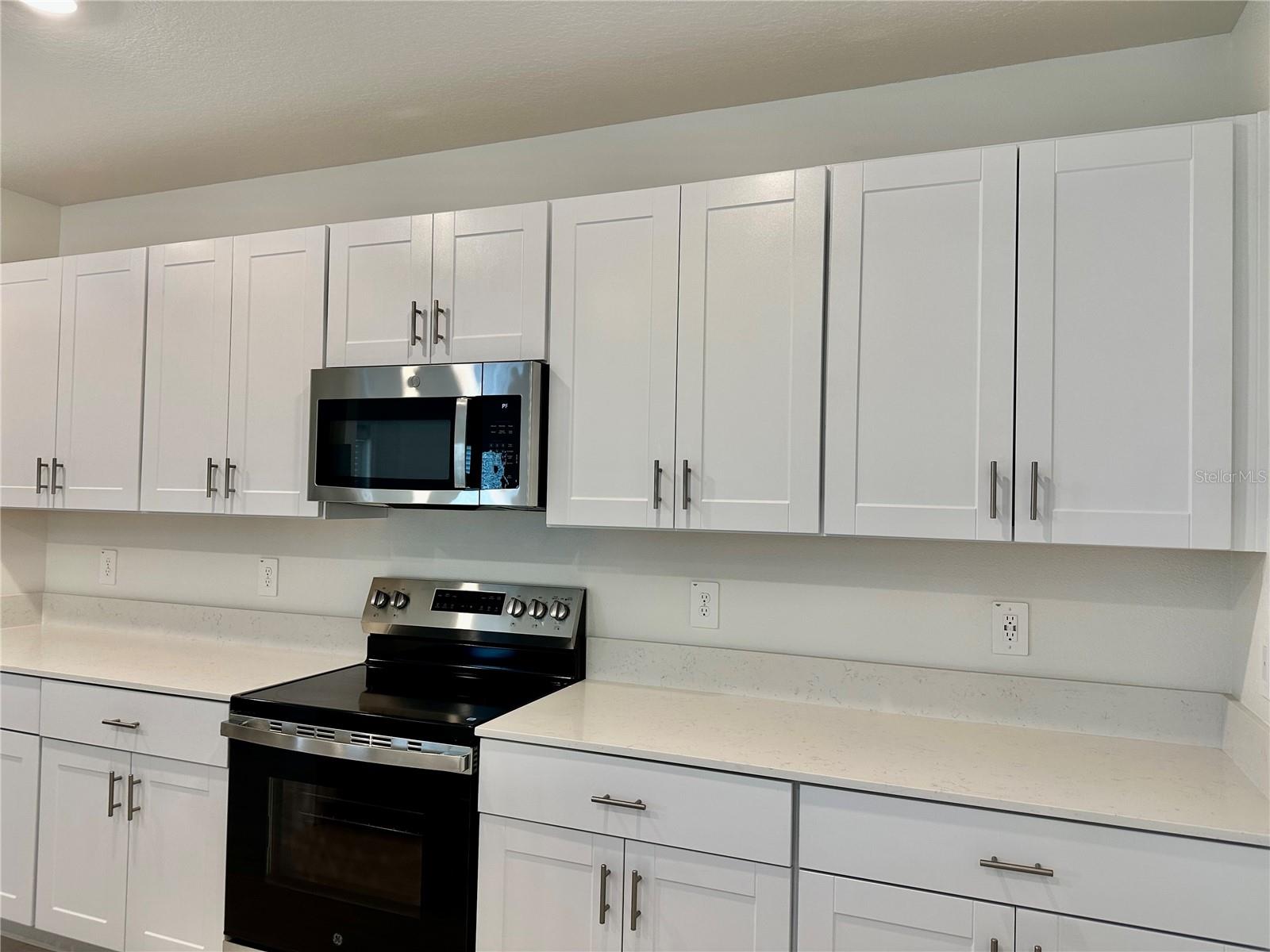 Image 10 of 49 For 17606 Happytrails Street