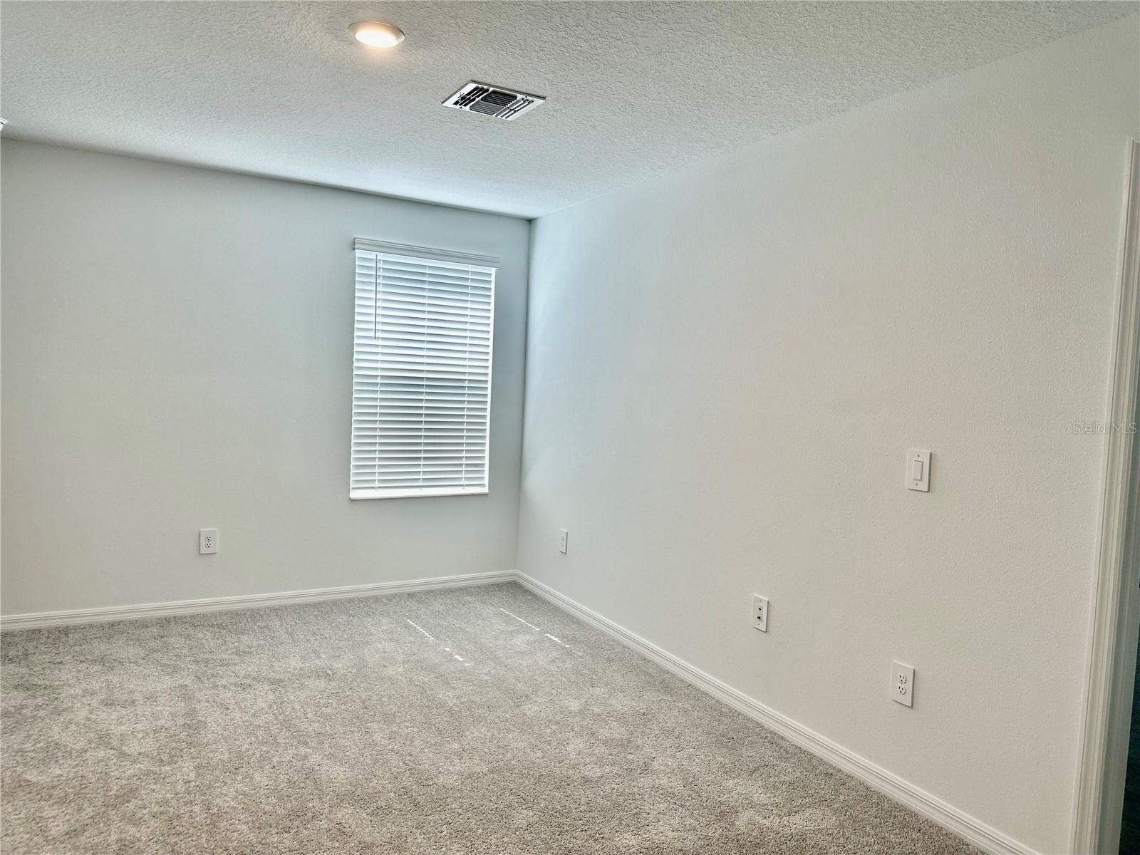 Image 40 of 49 For 17606 Happytrails Street