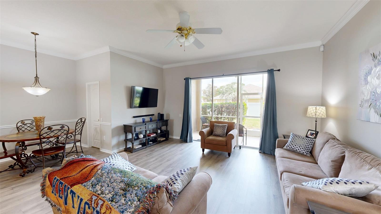 Listing photo id 14 for 22316 Red Jacket Lane