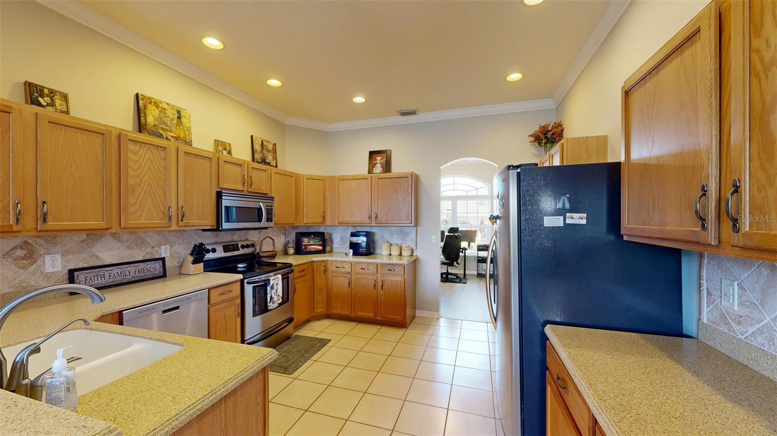 Listing photo id 0 for 22316 Red Jacket Lane