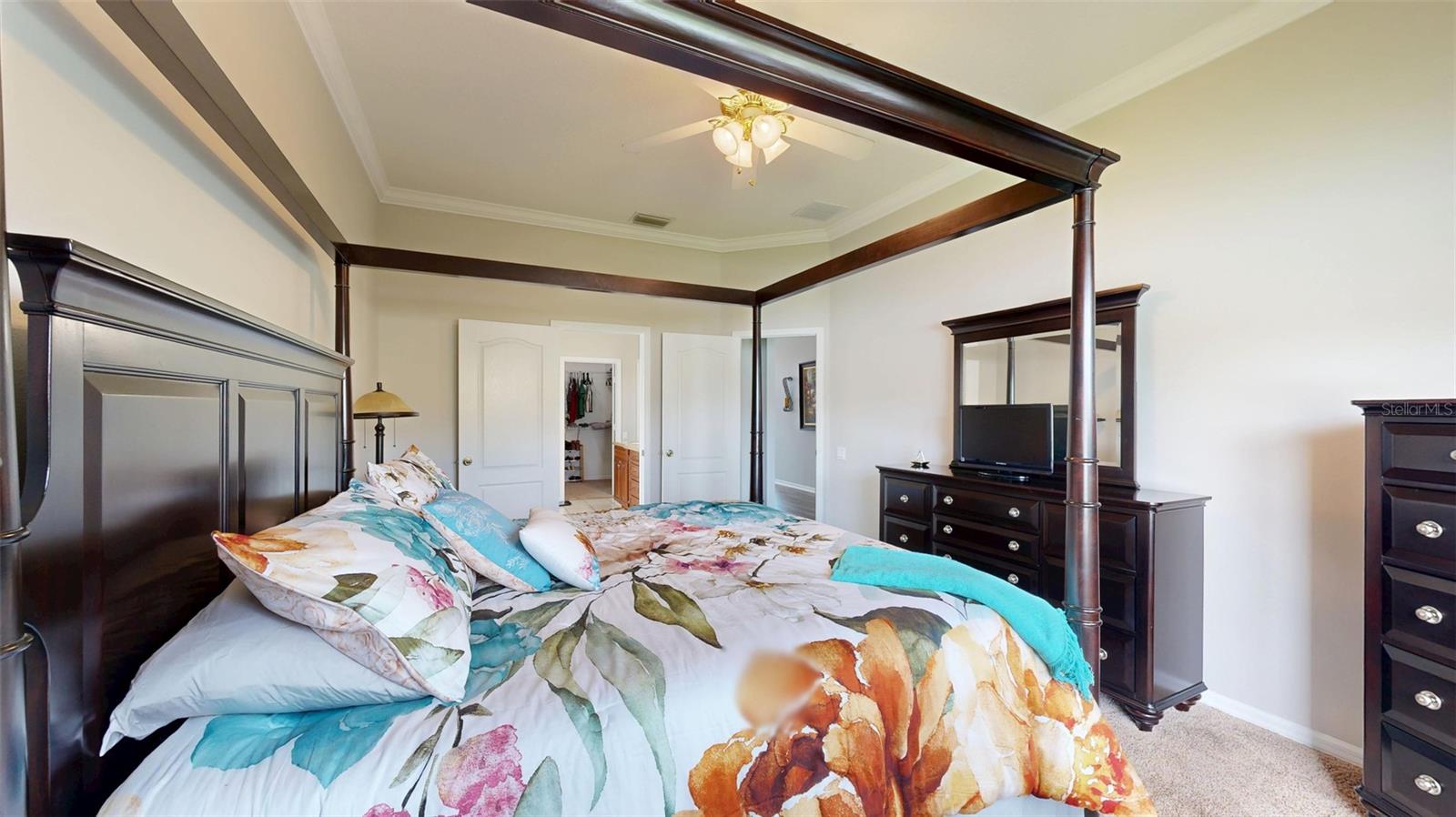 Listing photo id 22 for 22316 Red Jacket Lane