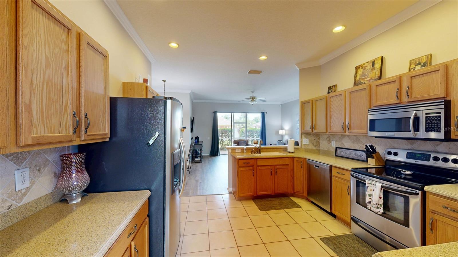 Listing photo id 2 for 22316 Red Jacket Lane