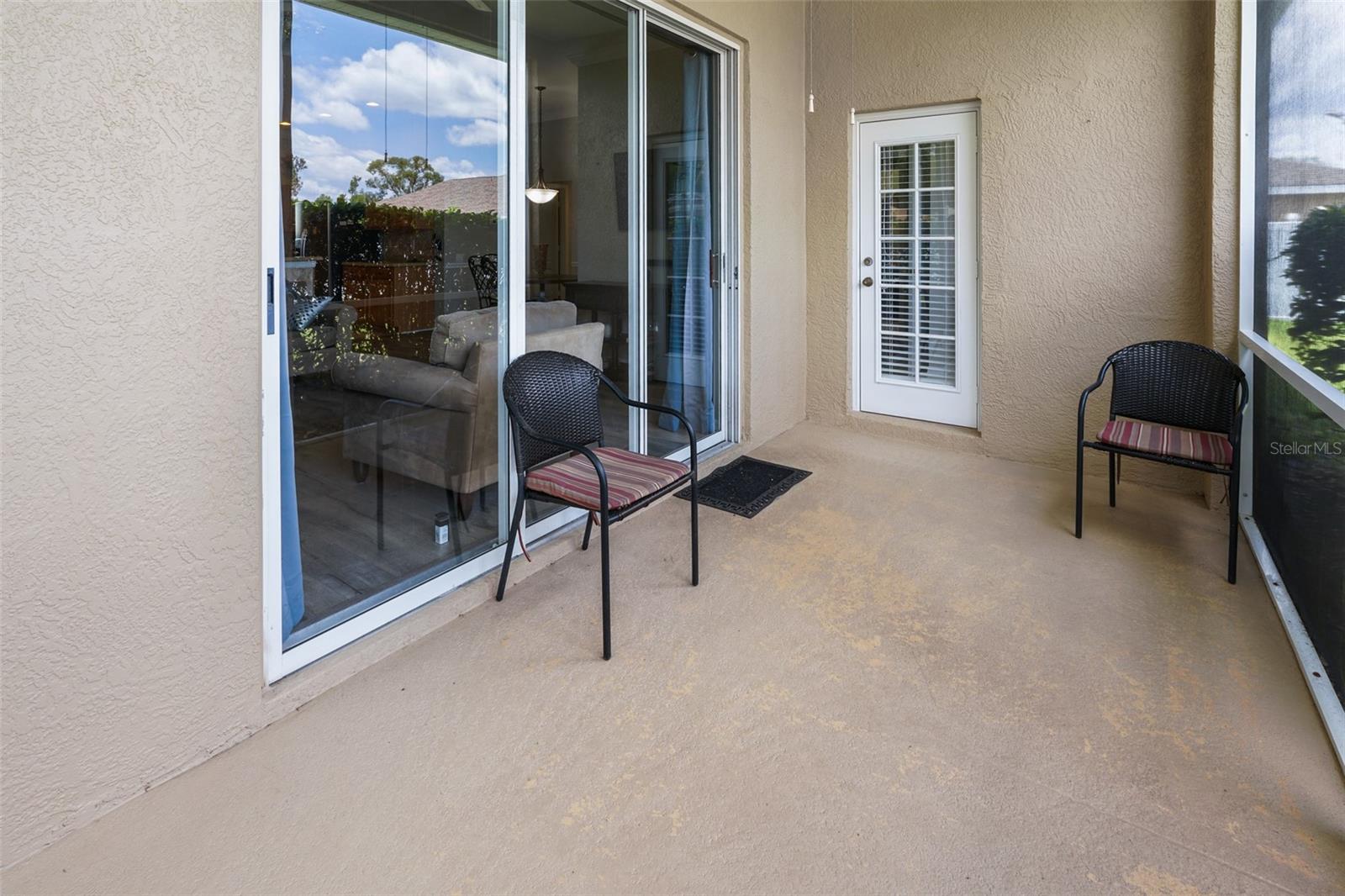 Listing photo id 46 for 22316 Red Jacket Lane