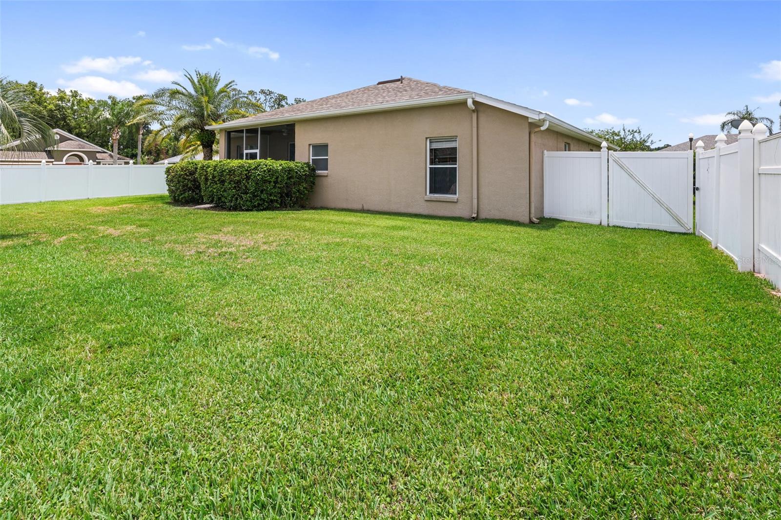 Listing photo id 54 for 22316 Red Jacket Lane