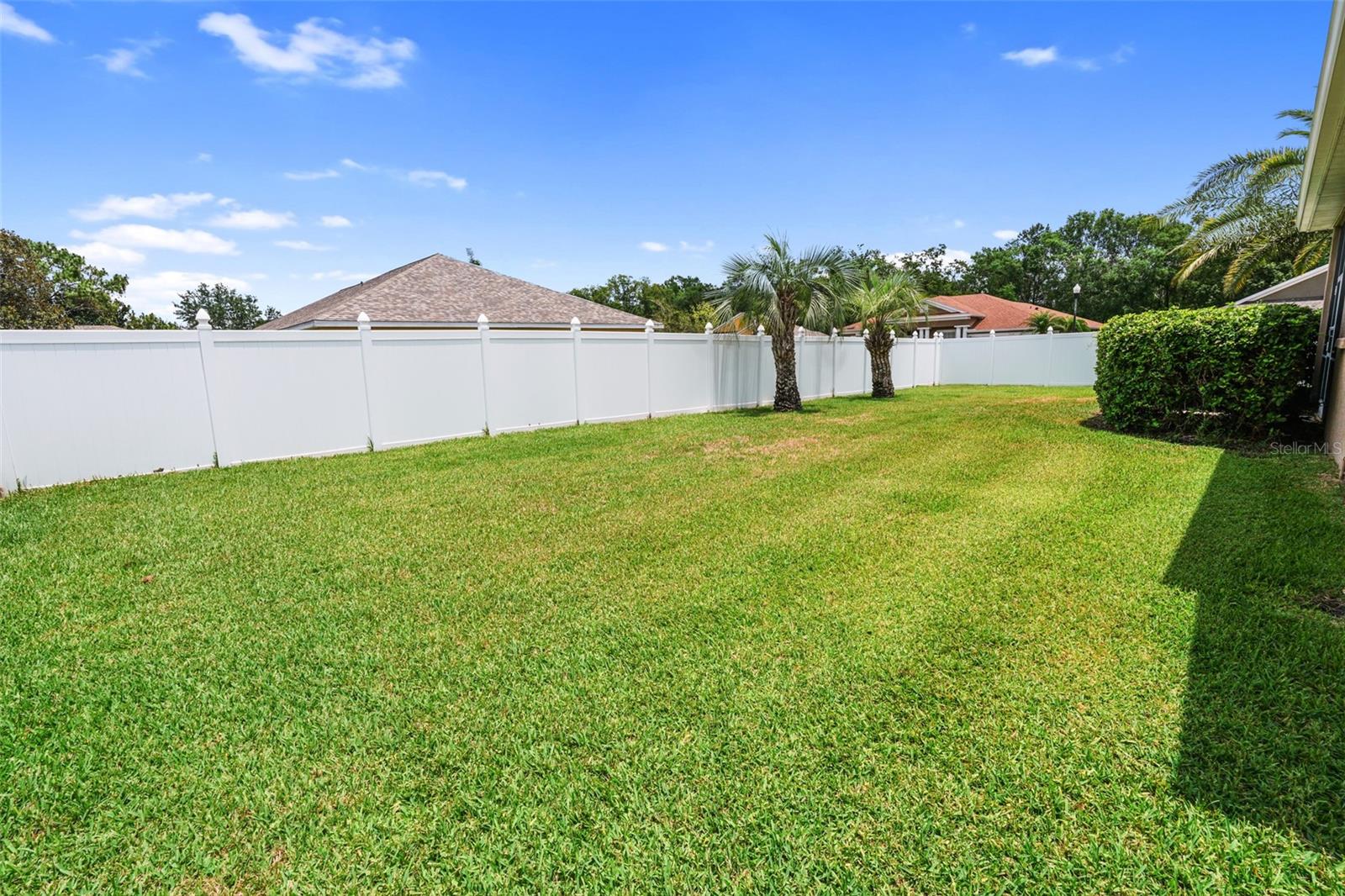 Listing photo id 55 for 22316 Red Jacket Lane
