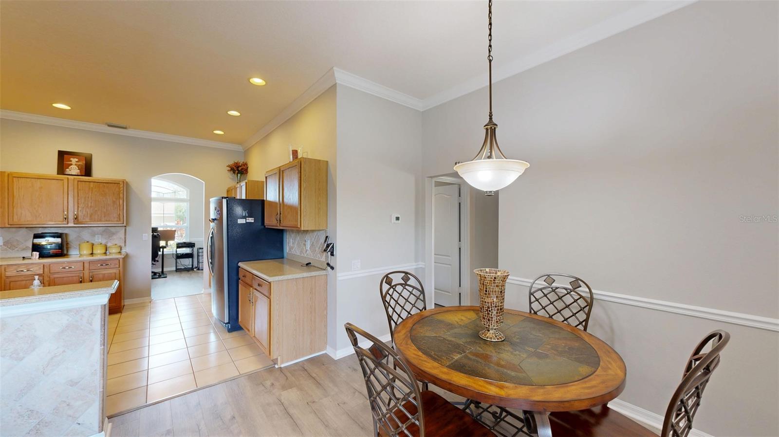Listing photo id 5 for 22316 Red Jacket Lane