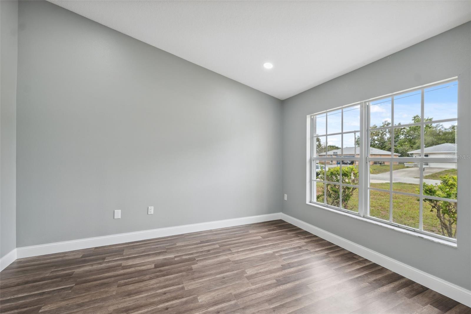 Image 10 of 60 For 3312 Blythe Avenue