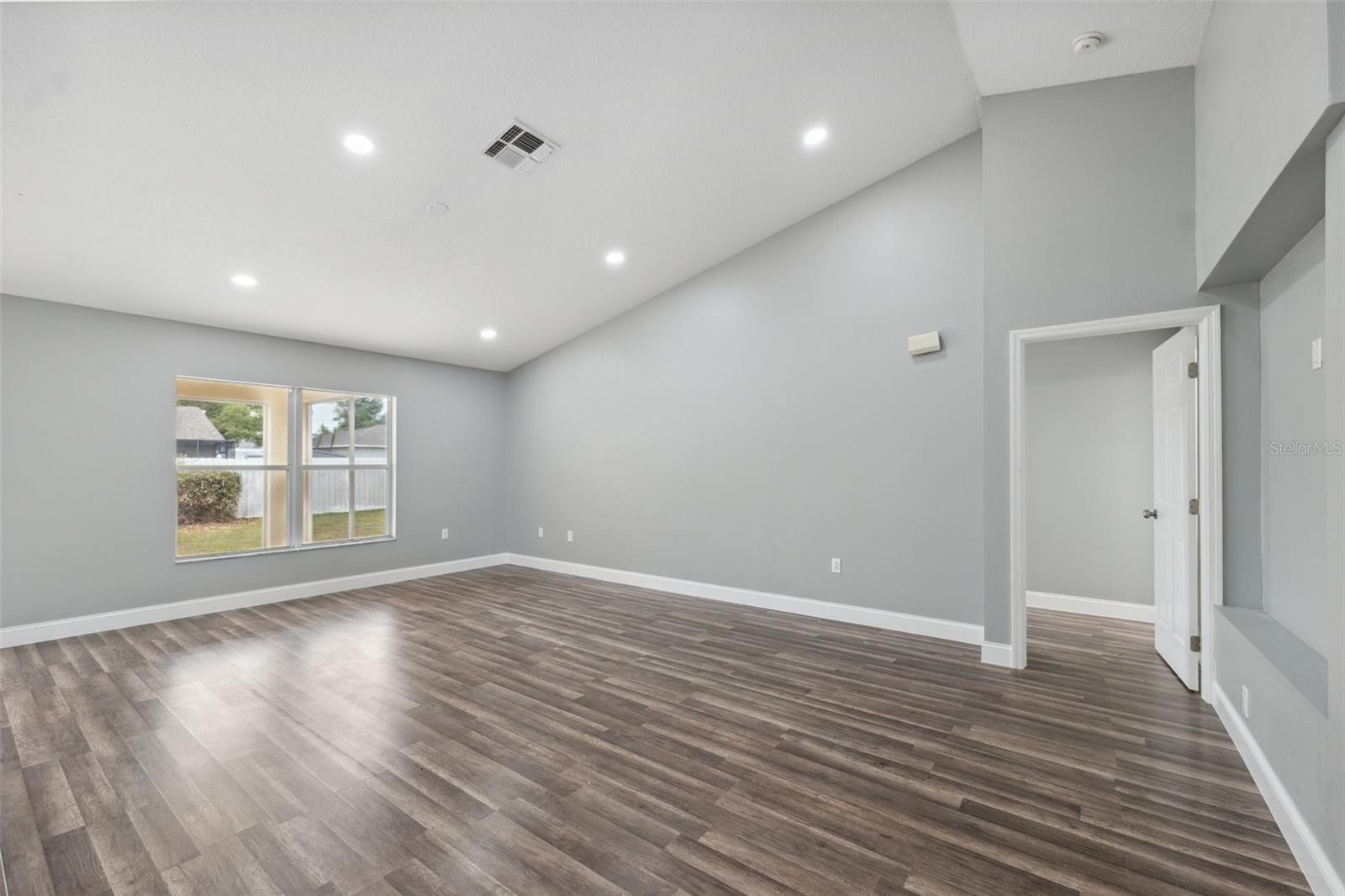 Image 13 of 60 For 3312 Blythe Avenue
