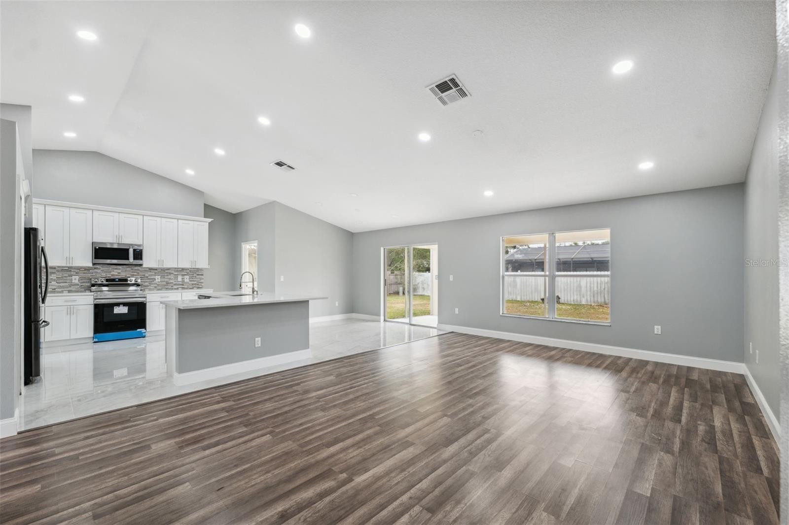Image 14 of 60 For 3312 Blythe Avenue